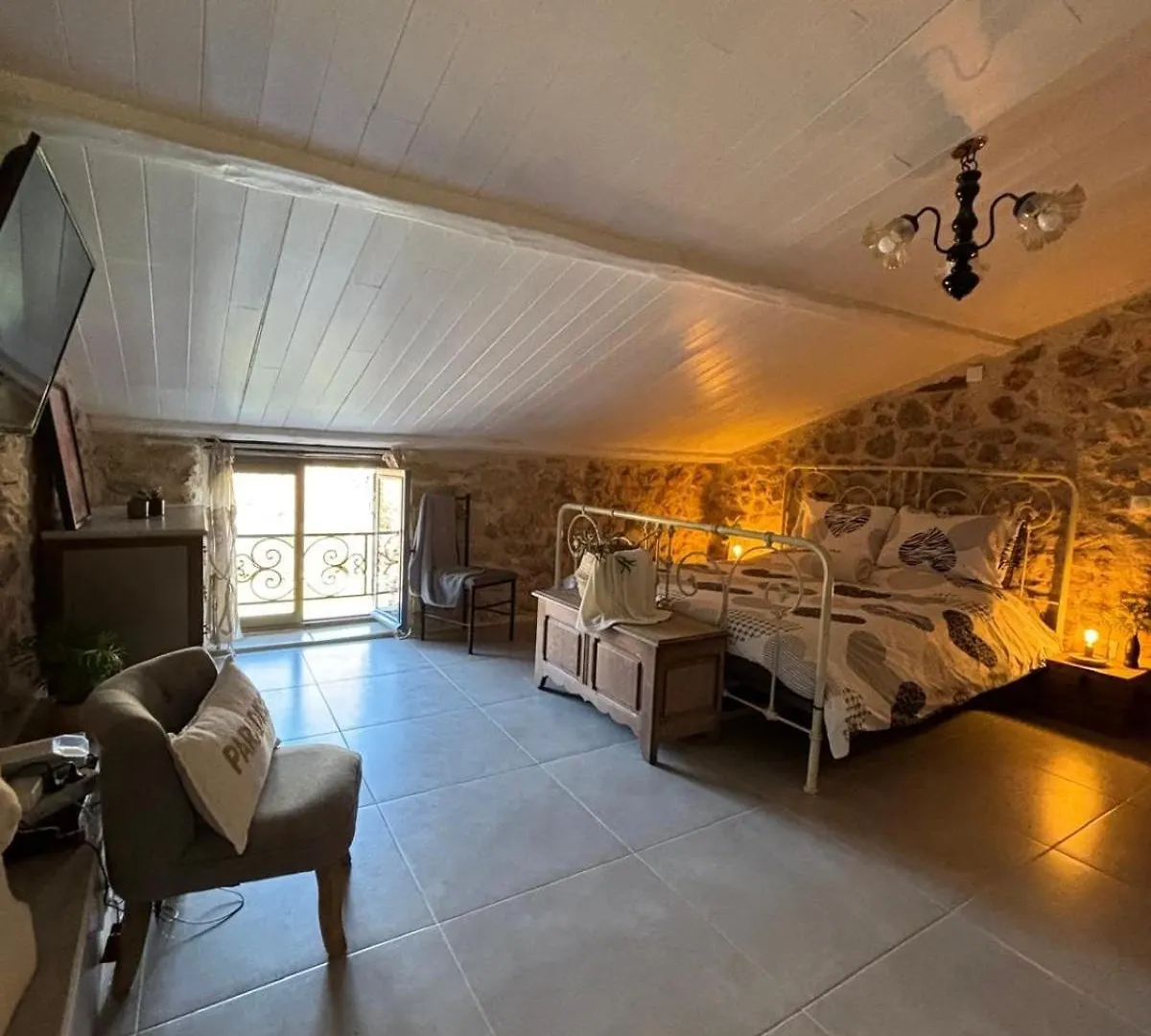Bergerie Memoire Du Temps Logement Entier Dans Maison Roquefort-les-Pins 0*,