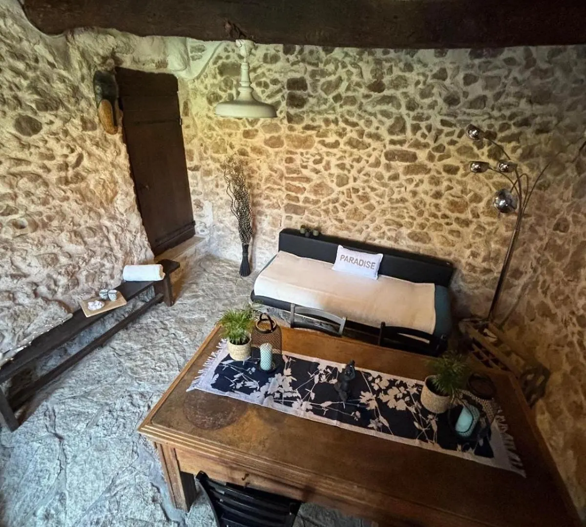 Bergerie Memoire Du Temps Logement Entier Dans Maison Roquefort-les-Pins Holiday home
